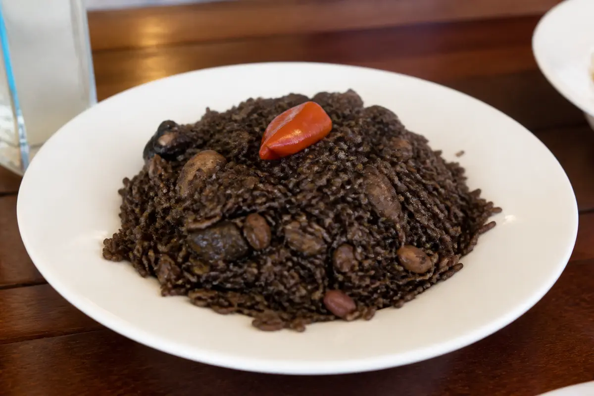Recette du riz Djon Djon haïtien : Plat authentique